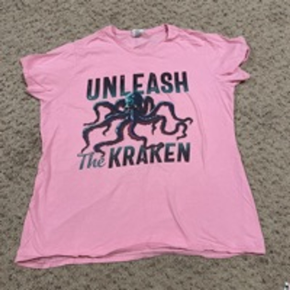 Women's Port & Company T-shirt XL Pink Seattle Kraken Graphic Tee